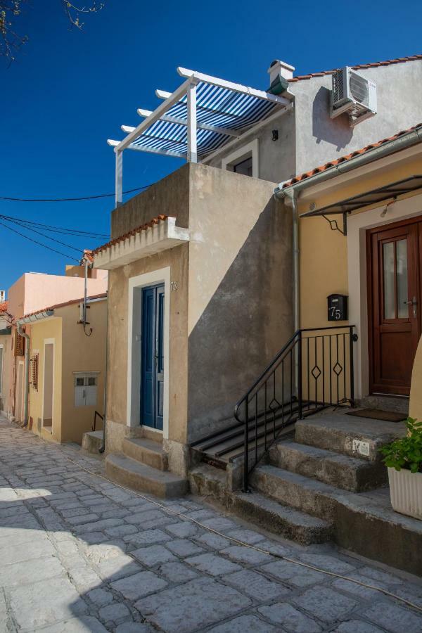 Little House In Baska Apartment Luaran gambar