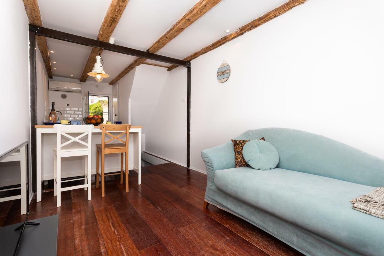 Little House In Baska Apartment Luaran gambar