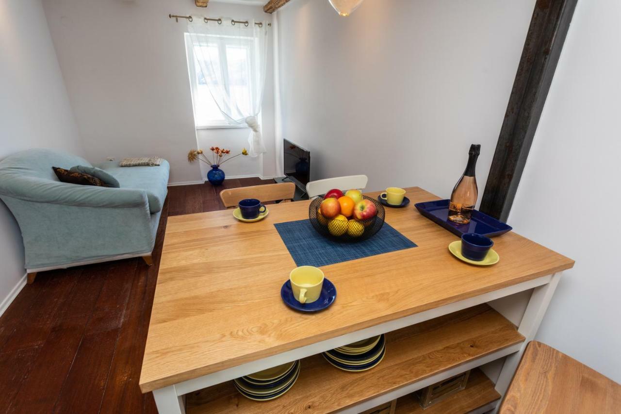 Little House In Baska Apartment Luaran gambar